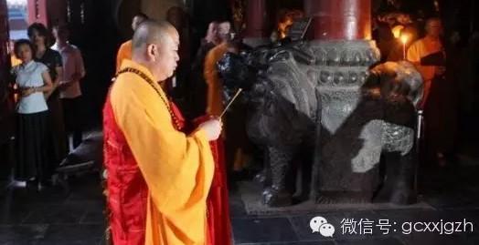 释永信为天津爆炸死伤者诵