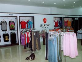 开莱尔维思服装店，总部帮忙都做哪些宣传？力度如何