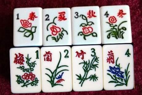 麻将上总共有几张花牌？分别是什么？