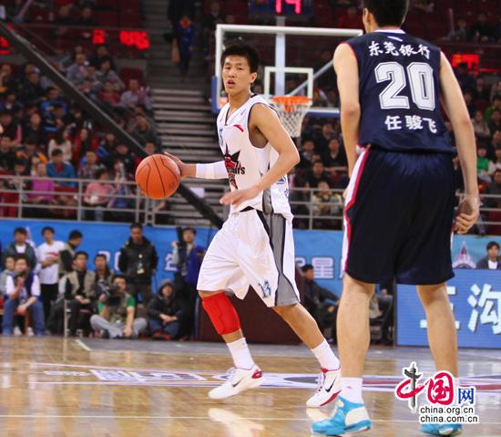 CBA2015年的总决赛，马布里和郭艾伦的表现如何？