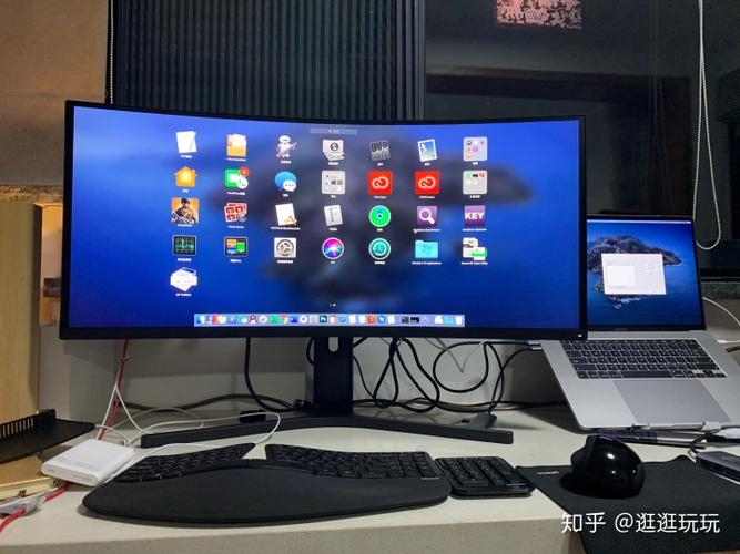 哪款笔记本的显示屏色彩显示效果接近苹果笔记本的显示屏色彩显示效果