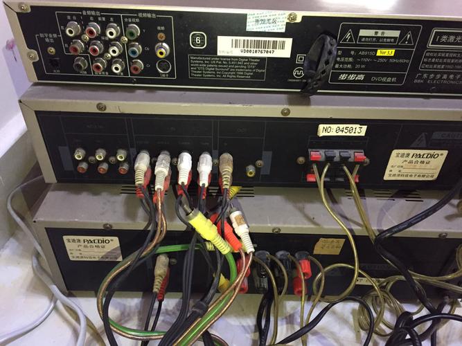 电视与DVD的视频、音频连接线应该如何正确连接？
