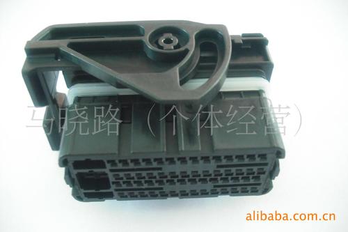 汽车连接器作用？