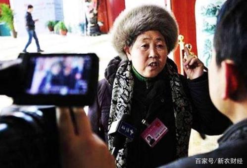 陶华碧儿子公司又被限制高消费，已被限19次，她俩儿子是如何实力坑妈的？