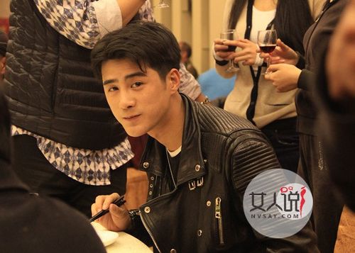 姜潮女朋友是赵姓媛吗？