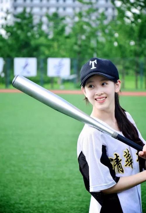 奶茶妹妹学历造假吗