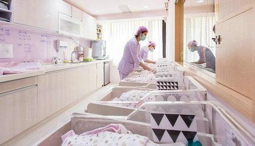 一般在月子中心做月子，他们都包含了那些服务呢？