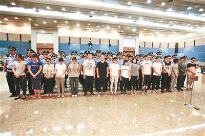 周占春徇私枉法！要是放在大陆早判刑了