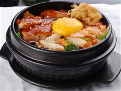 加盟个石锅拌饭要多少钱？
