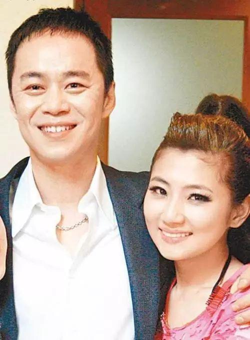 任家萱(Selina)和张承中离婚都有哪些原因？