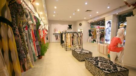 请问阿珍妮这个服装品牌怎么样？