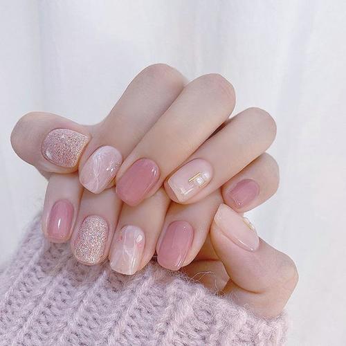 如何学美甲