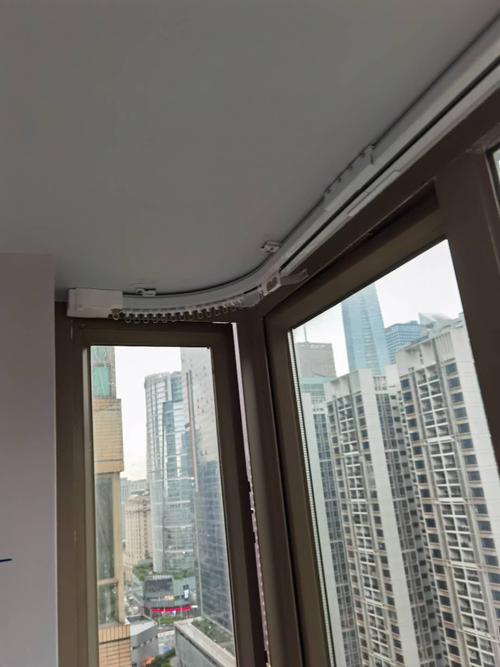什么电动窗帘控光比较好？