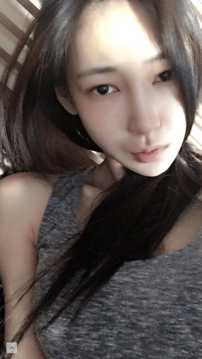 李荣浩前女友陆瑶旧照被扒，李荣浩为其写《模特》，她的身材到底有多好？