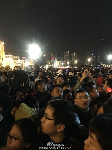 上海外滩跨年发生了什么事？