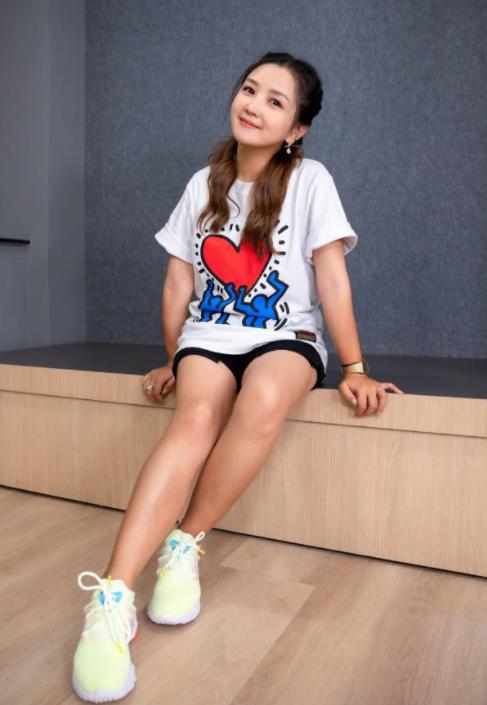 何洁美颜之后很年轻，但是她的身材已经变成了什么样子？