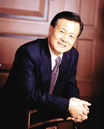 介绍一下许荣茂？