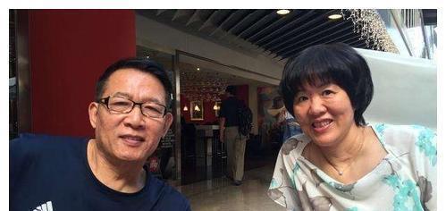 郎平的丈夫是谁，她是哪国国籍