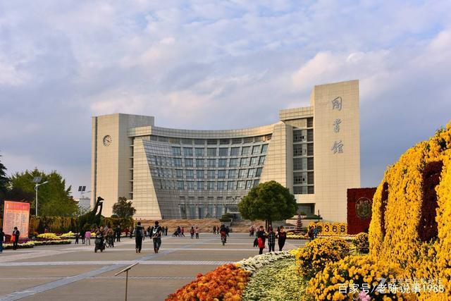上海大学图书馆的介绍