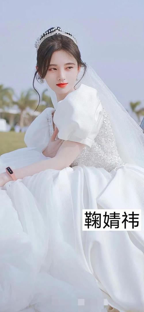 女明星都很漂亮，你觉得谁结婚时穿的婚纱最好看？