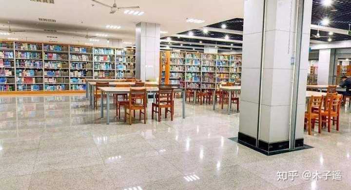 四川师范大学本部（川师）图书馆，外人可以进去看书吗？