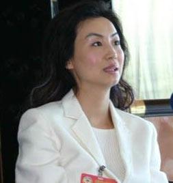 女富豪刘迎霞曾随哪位高层出访