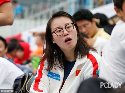 傅园慧上街卖拉面是怎么回事？