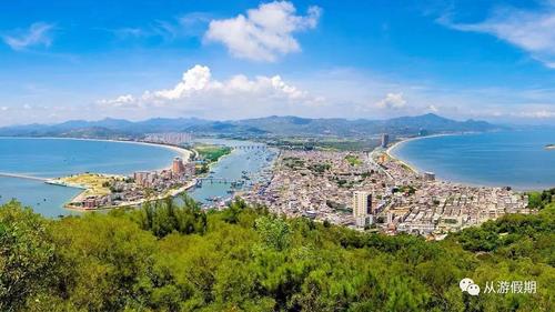 打算去旅游汕尾的红海湾还是惠州的双月湾好玩？哪个更美？