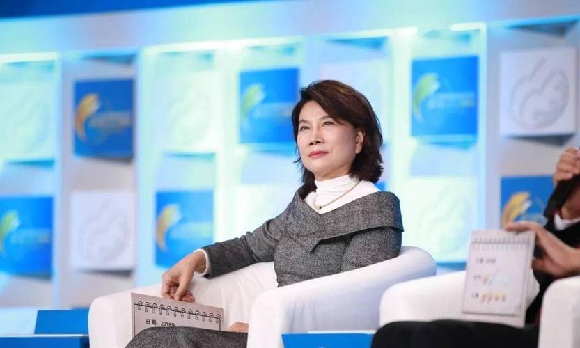 浙大女学霸走红，22岁成董明珠秘书，她的身上有哪些闪光点？