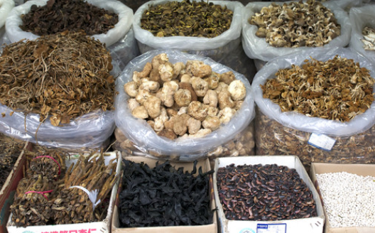 开个干货店大概需要多少钱，好做吗？