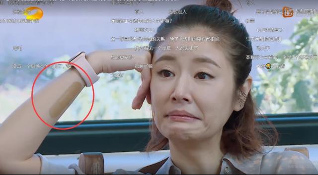 明星遮纹身有绝招，林心如用创可贴，鹿晗用丝巾，苏有朋又是怎样？