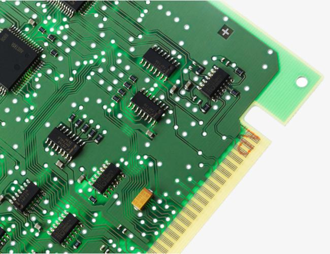 电子元器件组件PCB板的电子元器件