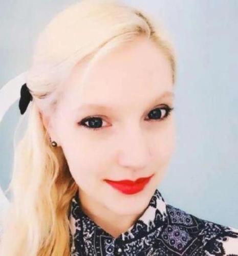 撒贝宁的妻子是哪国人？他们什么时候结的婚？