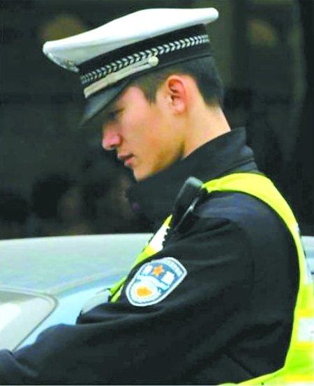 重庆最帅气的交巡警总队@张旭东警官