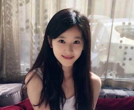 奶茶妹妹的走红并非偶然，她背后究竟有着怎样的团队？