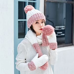 想给女朋友买顶帽子和手套，大家有什么推荐的不？