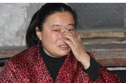 女子被公婆赶出家门，几年后为尽孝她又返回，为何惹来众人非议？