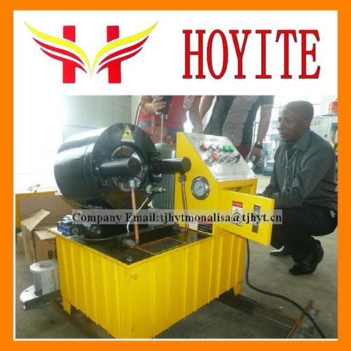 请教机械制造专业高手，rubber machine翻译成中文是什么？