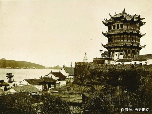 黄鹤楼始建于什么时期？