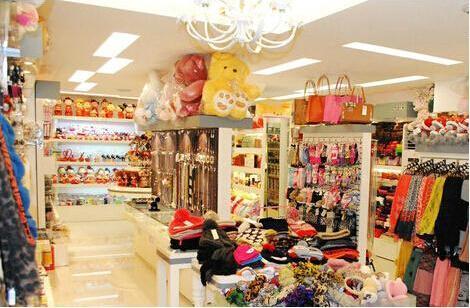 加盟一个俏佳人饰品店需要多少钱和什么手续？？