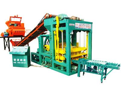 QTJ4-25型砌块成型机工作原理？