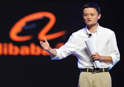 有哪些企业家是白手起家的？