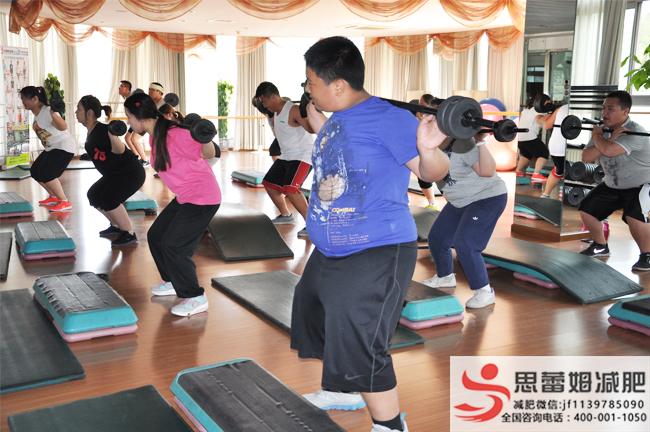 12岁的孩子减肥运动适合参加什么类型的夏令营？
