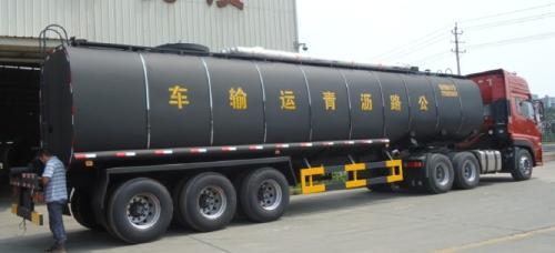 沥青运输车的沥青运输车