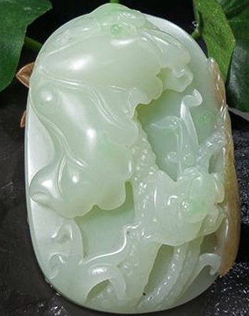 能讲讲和田玉青玉是什么吗？