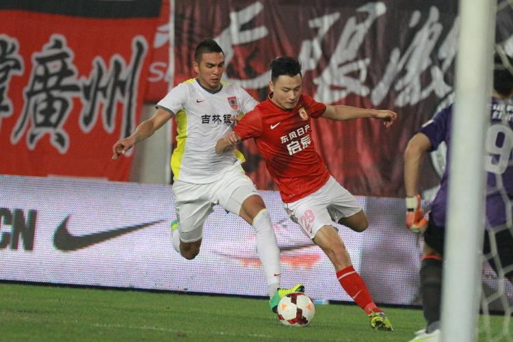 长春亚泰和广州恒大比赛现场怎么样？