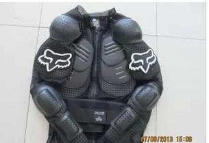 骑摩托车有哪些必备的防护用品