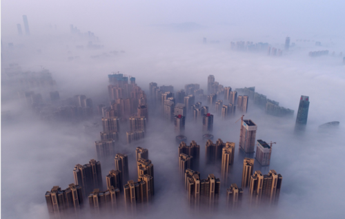 雾城指的是中国哪个城市？