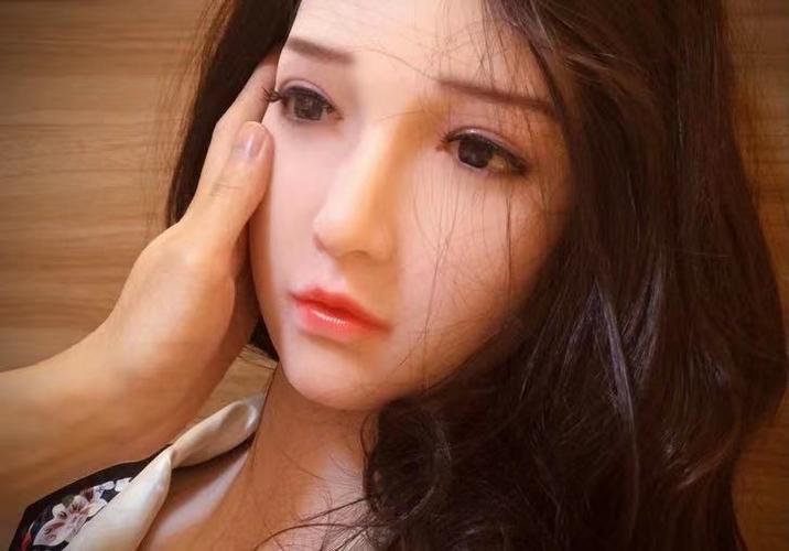 成人娃娃为何出售的价钱如此之高，它是用什么制造的？