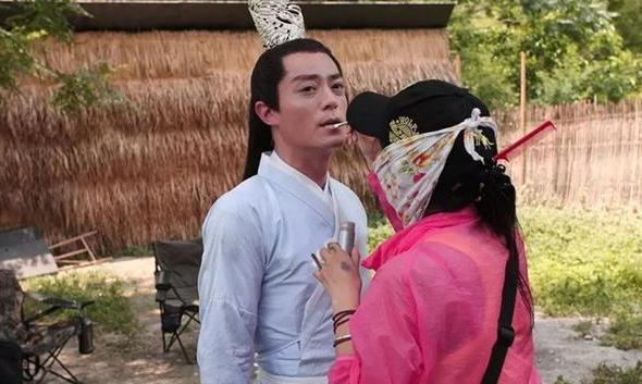 《花千骨》白子画中了卜元鼎的毒，最后怎么解的？